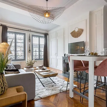 Appartement Host - De Luxe Aux Terreaux & Jacuzzi *