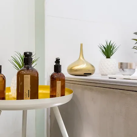 شقة Host - De Luxe Aux Terreaux & Jacuzzi ليون